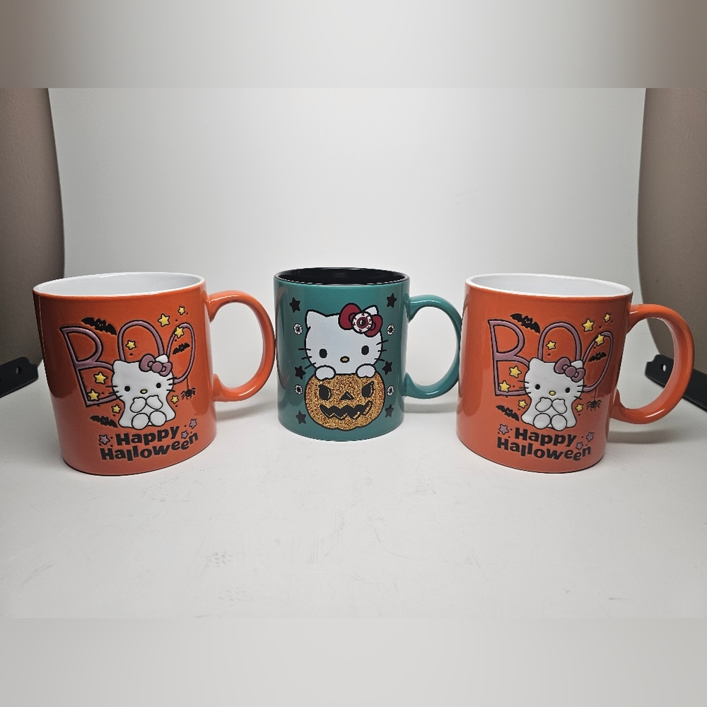 NEW Set of 3 Hello Kitty Halloween Mugs